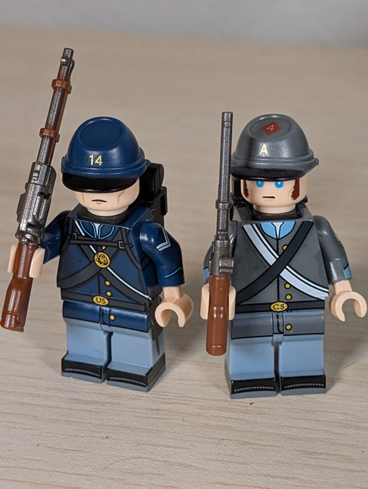 Civil War Union + Confederate Soldiers (2x Compatible Figures w/ Weapons)